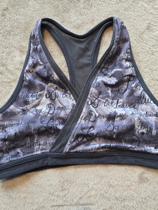 lululemon athletica Other - Lululemon criss cross bra size 8